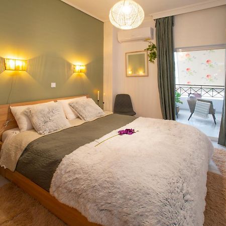 Top Floor Apartment In Chalkís Eksteriør billede